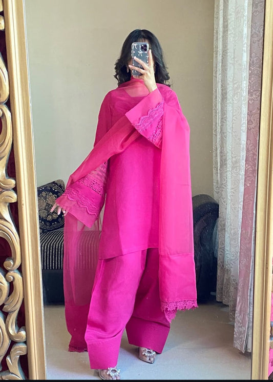 Fuchsia Bloom – 3-Piece Traditional Suit